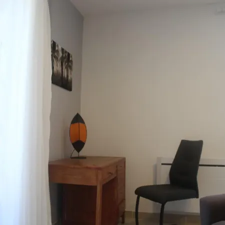 Superbe 2 Pieces Vue Sur Chateau * Foix