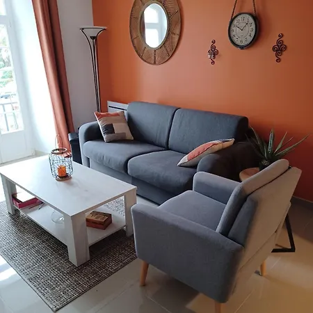 L'ariane, Vue Sur Le Chateau