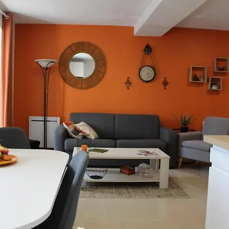 L'ariane, Vue Sur Le Chateau