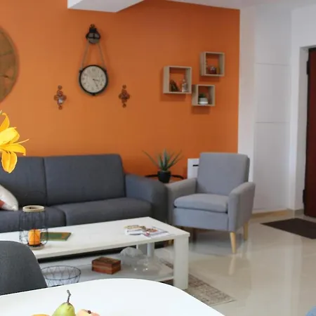 L'ariane, Vue Sur Le Chateau *