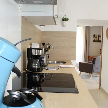 L'ariane, Vue Sur Le Chateau *