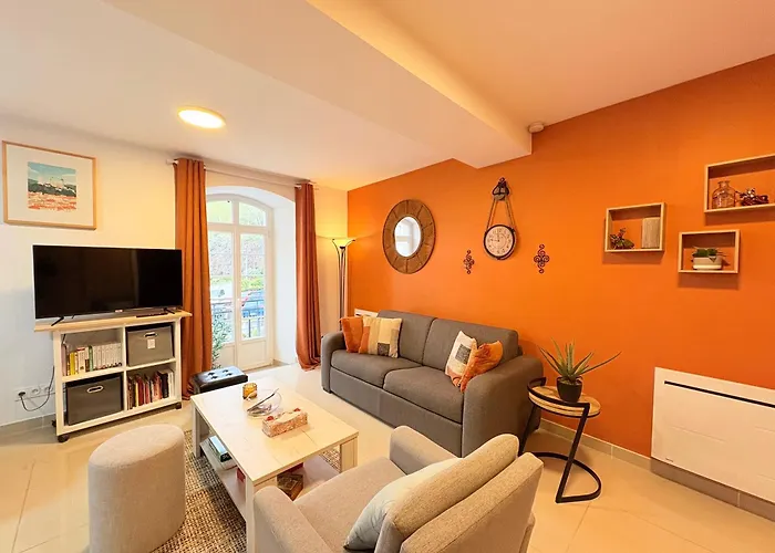 L'ariane, Vue Sur Le Chateau