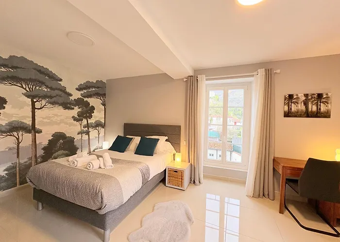 L'ariane, Vue Sur Le Chateau Фуа