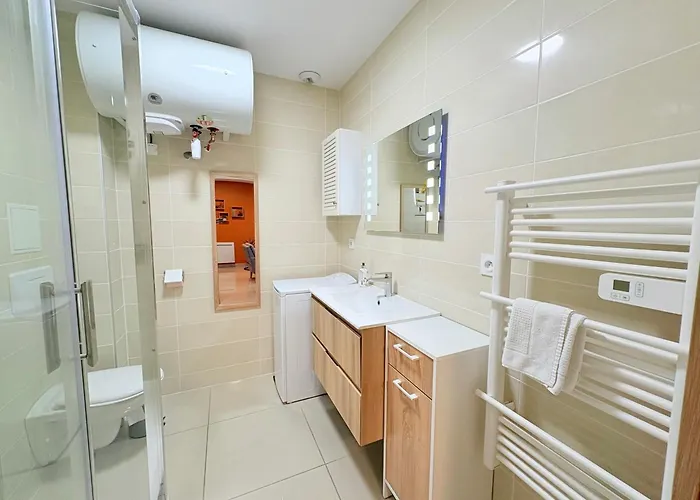 L'ariane, Vue Sur Le Chateau *